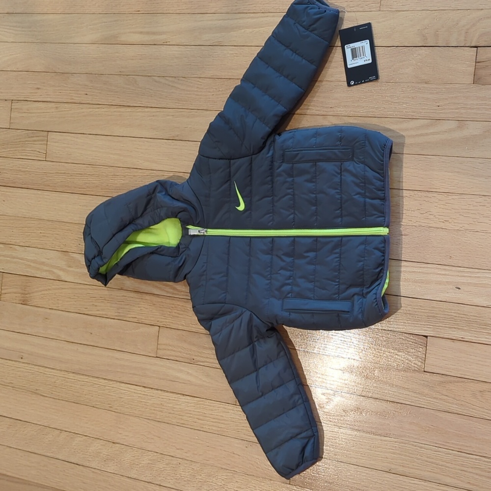 NWT Nike Hooded puffer 2T